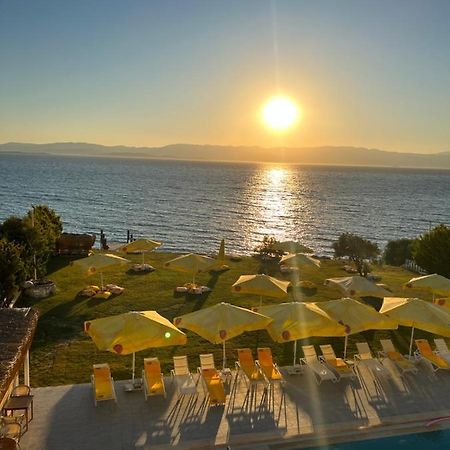 Life Point Hotel Кешме Экстерьер фото
