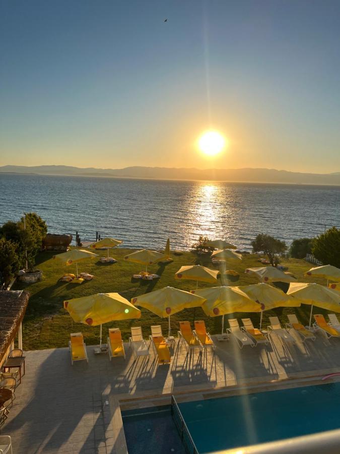Life Point Hotel Кешме Экстерьер фото