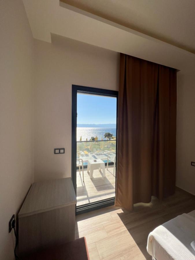 Life Point Hotel Кешме Экстерьер фото