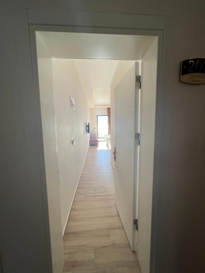 Life Point Hotel Кешме Экстерьер фото